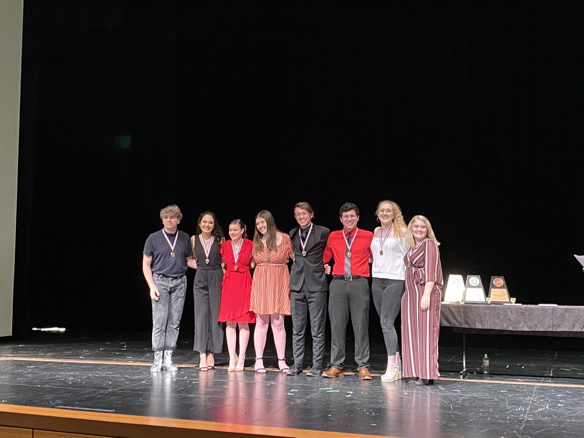ghsoneact's tweet photo. Award winners from our Zone Contest:

All Star Technician: Nikole Zuñiga
Honorable Mention: Payton Borges
Honorable Mention: Kaira Gula
All Star Cast: Jack Goad
All Star Cast: Will Thompson
Best Performer: Rainey Jackson

Congrats to our Cast &amp; Crew! 🌙 🎭 https://t.co/qeuUqJ5mTL