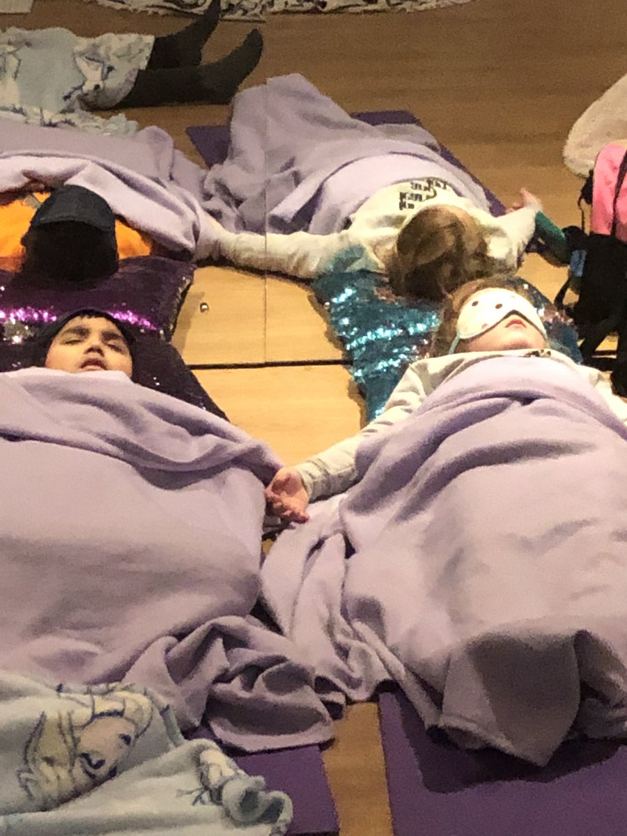 EmotionALLServ's tweet photo. All relaxed at tonight’s BREATHE ‘Creative Coaching’ classes are Hardengreen. #gratitude #handbreathing #habits #rainbowglasses https://t.co/s4UKgjB1iH
