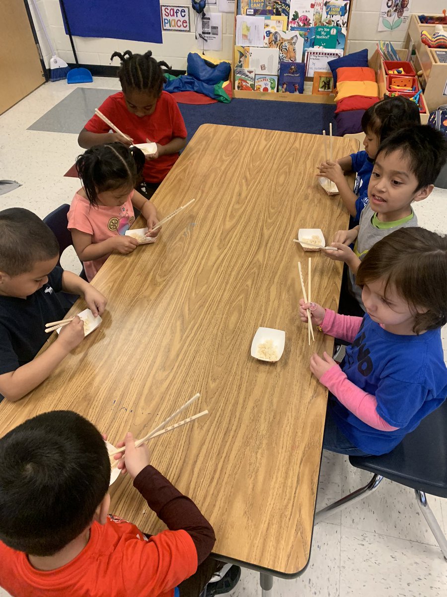 MrsWillisKinder's tweet photo. A big day in Pre-k! We wore sunglasses to see others abilities. We had a fun culture lesson about the different foods from other cultures, used chopsticks &amp; used Conga Line to share what we eat in our homes! And we ended our week with voting on the Cat’s new hat! @Hasty_Huskies https://t.co/vyO40sSIM1