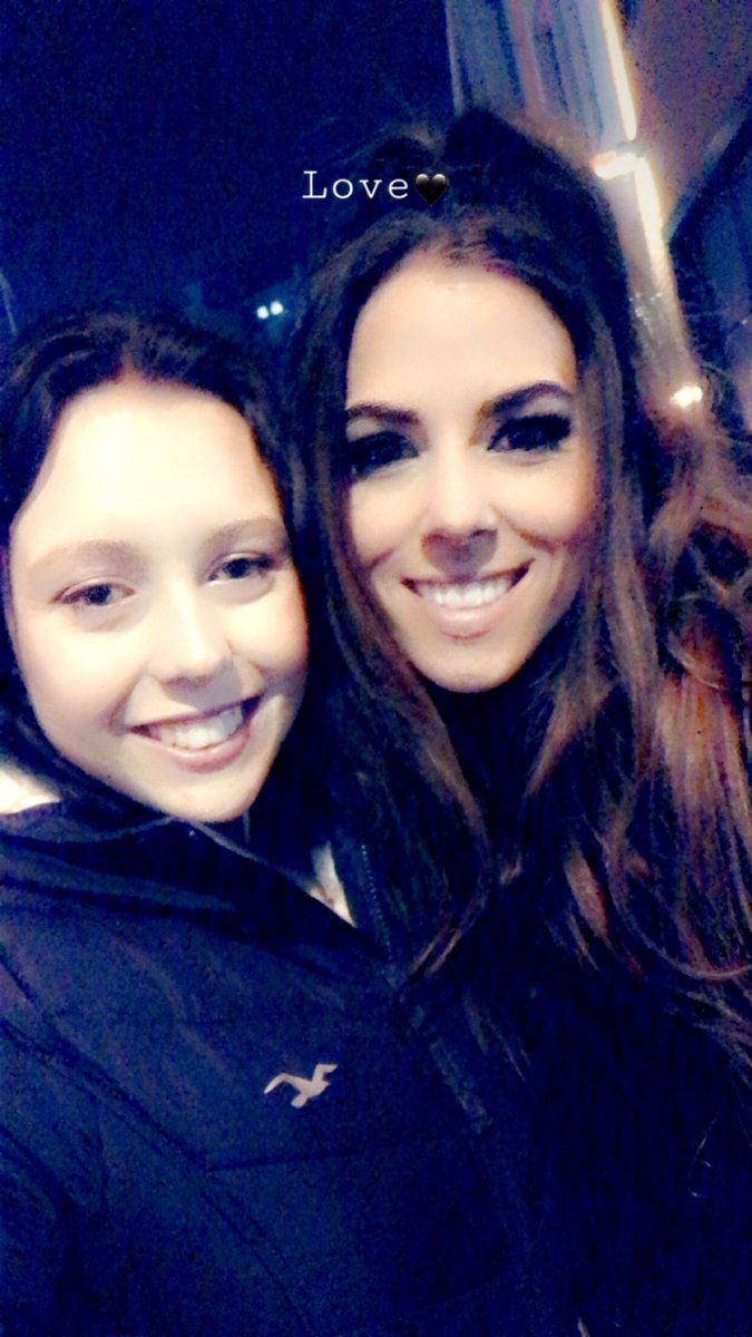 pheematilda's tweet photo. Thank you so much @prettywomanuk for an amazing experience❤️ And to @Aimieatkinson who not only delivered such a beautiful, emotional performance as Vivian but is the sweetest person everrr🥰 https://t.co/K4VxfwNGVe