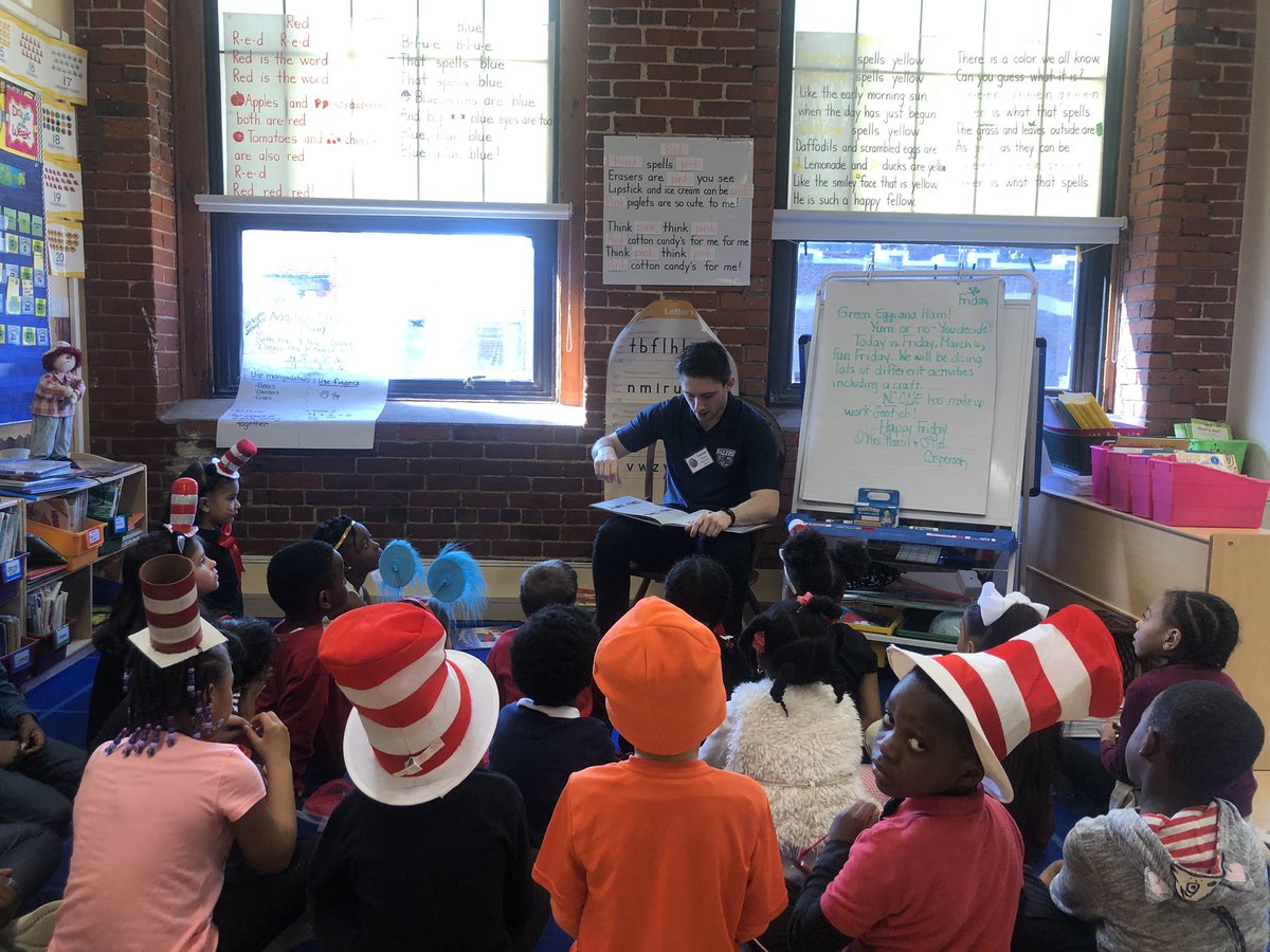 Had a great time reading at <a href="/AKFCPS/">Abby Kelley Foster Charter Public School</a> with <a href="/HaynesConnor/">Connor Haynes</a> today for #ReadAcrossAmericaWeek <a href="/RailersHC/">Worcester Railers</a> #HockeyIsForMe #ZIsForZamboni <a href="/ECHL/">ECHL</a>