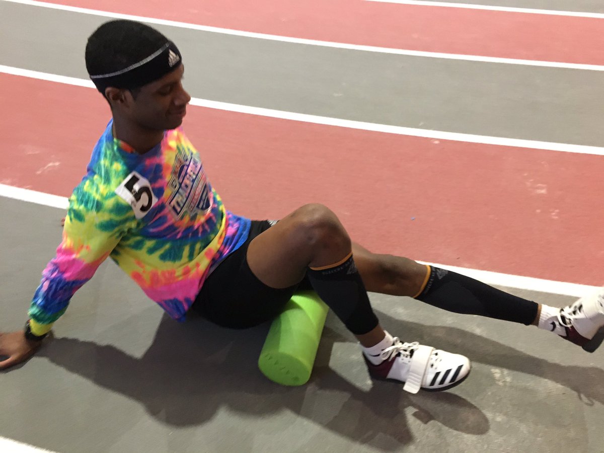 Freeverse5's tweet photo. Rob’s getting warmed up for the Triple! I’m nervous. Why? I’m not jumping! https://t.co/39rLgeCisK