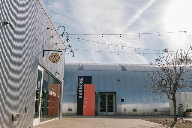 Weekend plans! Come and enjoy the Barn this gorgeous Arizona spring. Tomorrow check out an open house <a href="/agritopiafarm/">Agritopia Farm</a> from 8am-noon. 
Free farm tours, pop-up nursery and local vendors. 
After, stay for some food and drinks and explore the shopping. ift.tt/2v4QxkG