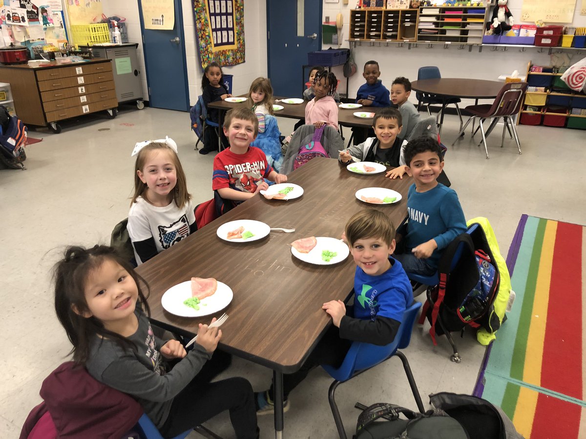 KinderRidge's tweet photo. We do, we do like green eggs and ham! We do like them, Ms. Gutshall’s class, I am! https://t.co/weOuMEBSHV