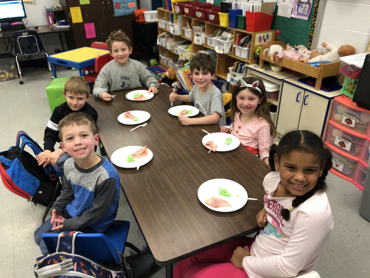 KinderRidge's tweet photo. We do, we do like green eggs and ham! We do like them, Ms. Gutshall’s class, I am! https://t.co/weOuMEBSHV