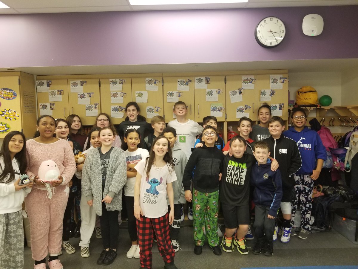 miss_stecklein's tweet photo. Read Across America Week: PJ Day!  @Willow_Dale_ES https://t.co/upLl7CTVBe