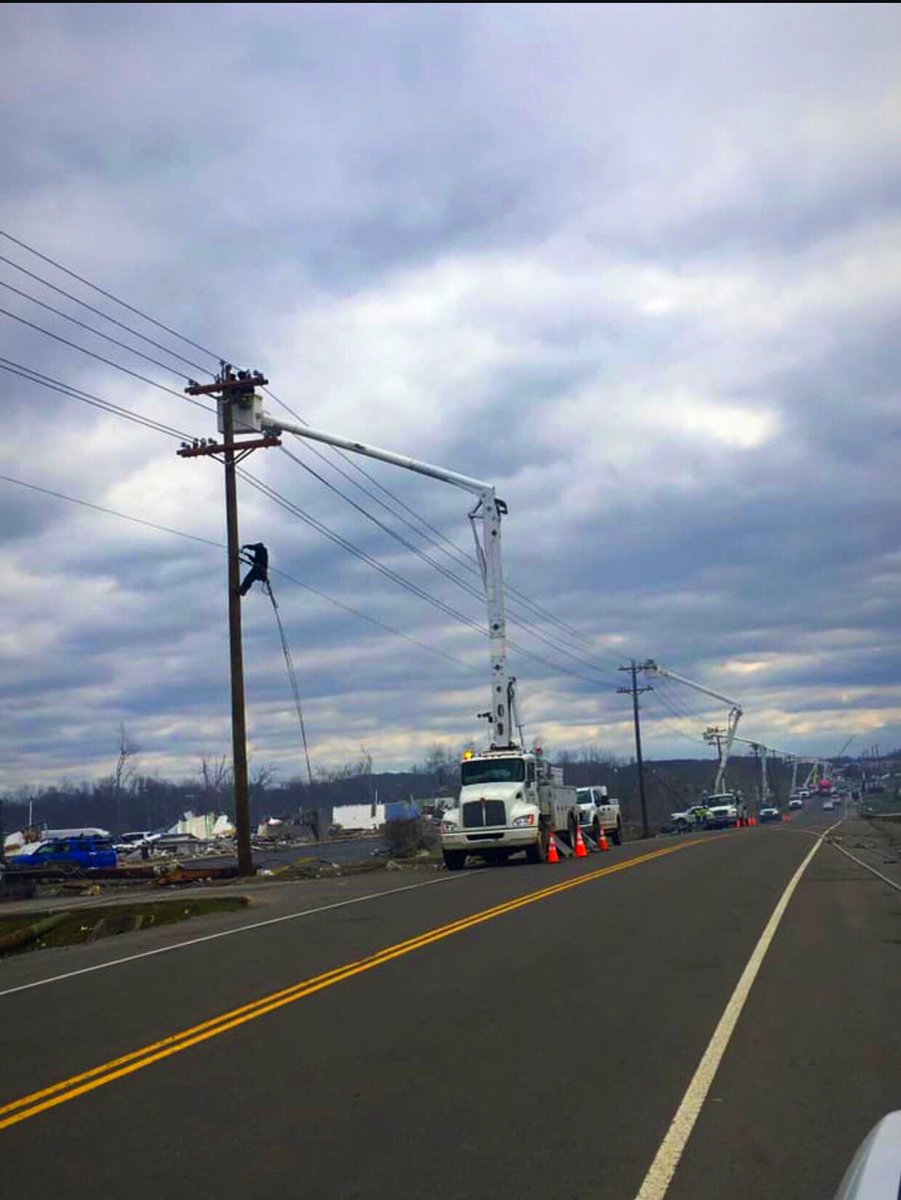 GrovesConst's tweet image. #groveselectricalservices raising it up for #middletennessee electric. #grovesconstruction #tntornado2020 #besafe #stormrestoration