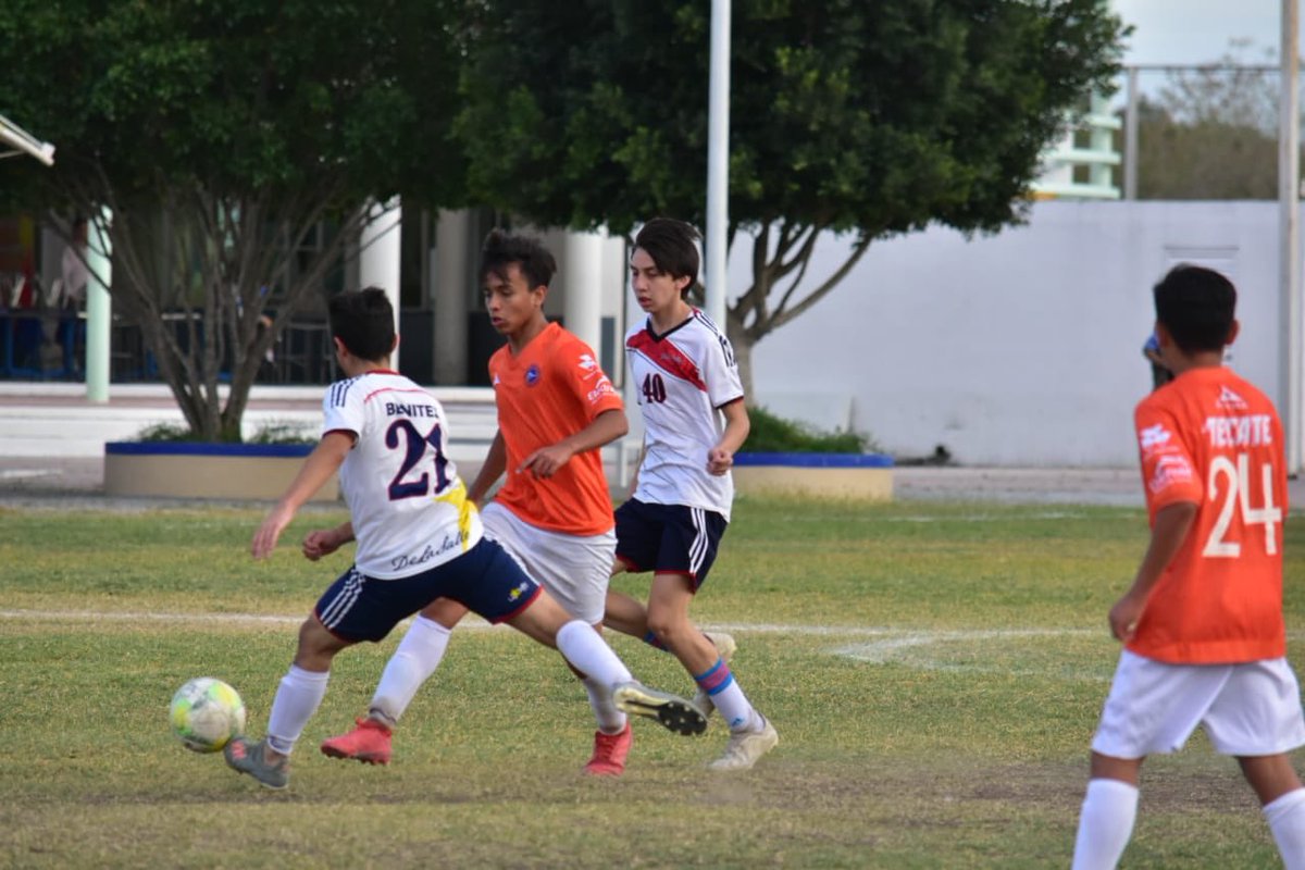 CFCorrecaminos's tweet photo. #CopaUAT | Juvenil A
¡Termina el encuentro!
Nuestros Correcaminos se llevan la victoria
#Correcaminos 4-1 #LaSalle
#AquíPuroCorrecaminos https://t.co/rdhJvgC0f8