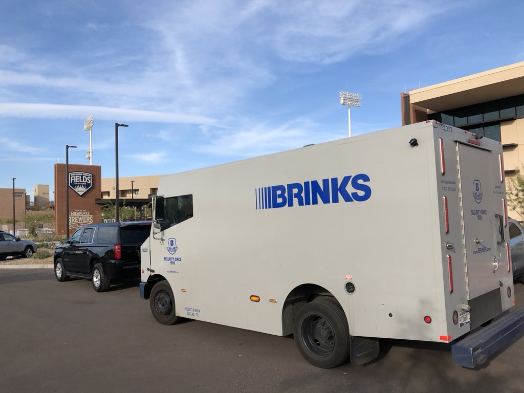 AdamMcCalvy's tweet photo. Christian Yelich’s Uber just arrived. https://t.co/Mcmpu2IzoI