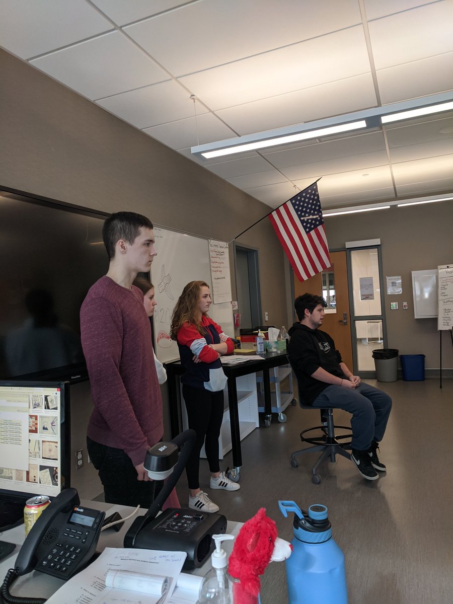 jgreen_science's tweet photo. My former students from AVID 12 came to talk to my AVID 10 class about the reasons why they should stay in AVID, and answered all their questions about junior and senior year. It was so amazing to hear from them! @MountSiAVID #ThisIsAVID https://t.co/oyx13XIpnD