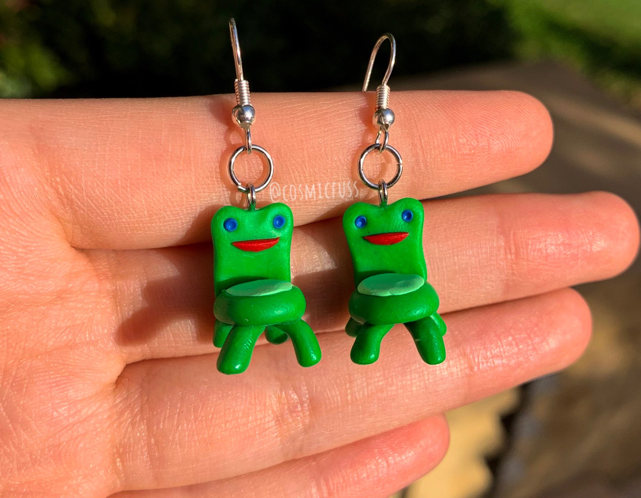 Froggy chair earrings deals