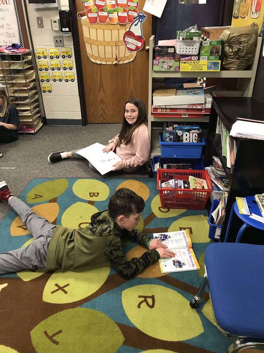 rorkecp's tweet photo. We enjoyed some reading time to celebrate Read Across America https://t.co/UlEPFIkU1N