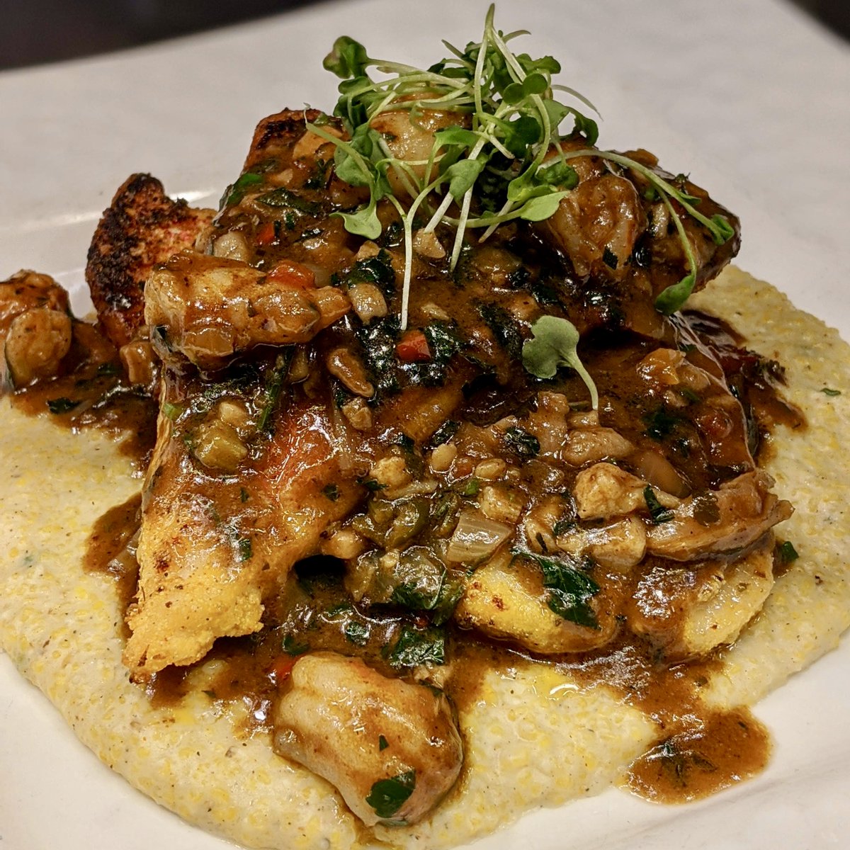 RoyalPigPub's tweet photo. Don't miss out on the weekend dinner special --- New Orleans Style Seafood #Étouffée over red snapper and jalapeño grits! While you're here, reserve your spot for the #FortLauderdale #StPattysDay Parade for only $15!

350 E Las Olas 👑( 954) 617-7447 https://t.co/ELRZtiUyhW