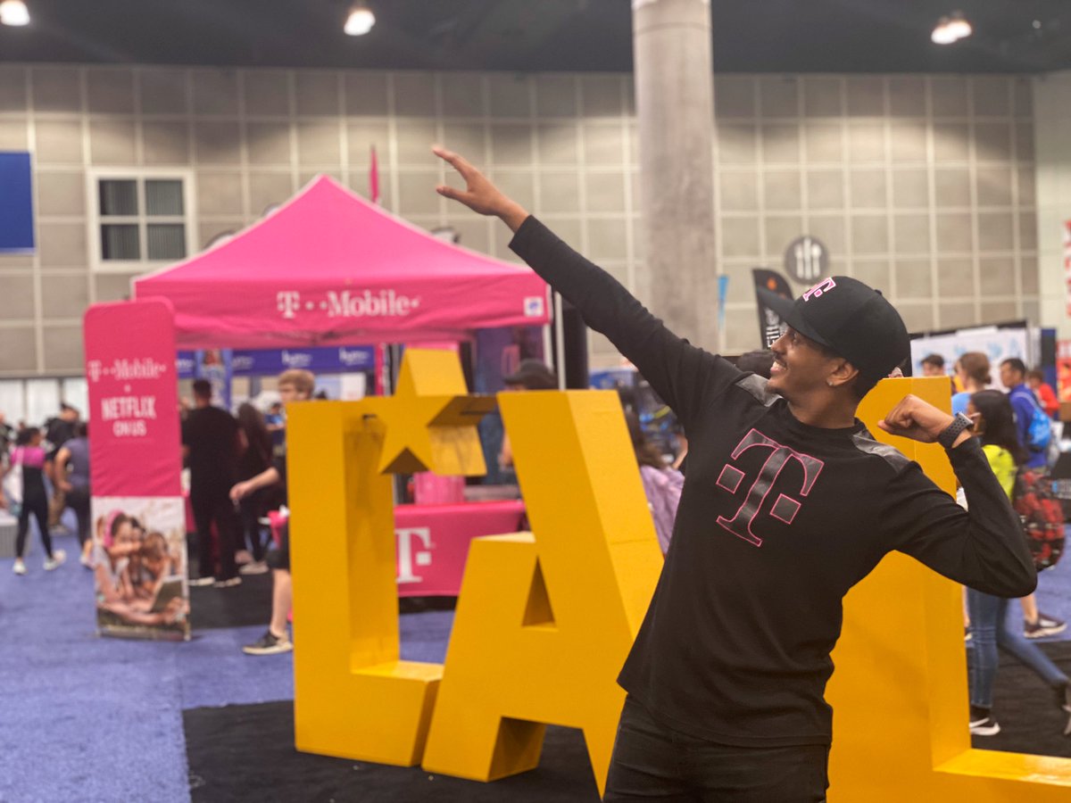 Day one of #LAMarathon is coming to a wrap! 🏃‍♂️🏃‍♀️💨 We will be here tomorrow 9am-5pm don’t forget to stop by our booth see how we keep our customers up to speed 🏁