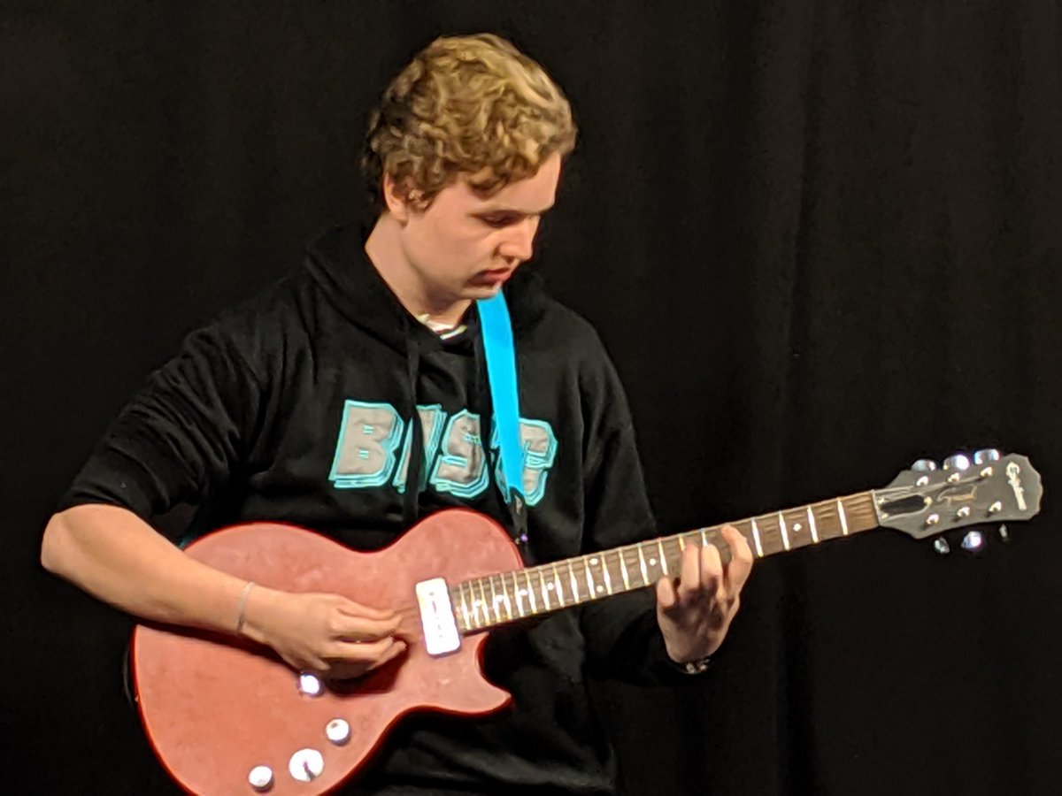 BISCSL Middle School tweet media