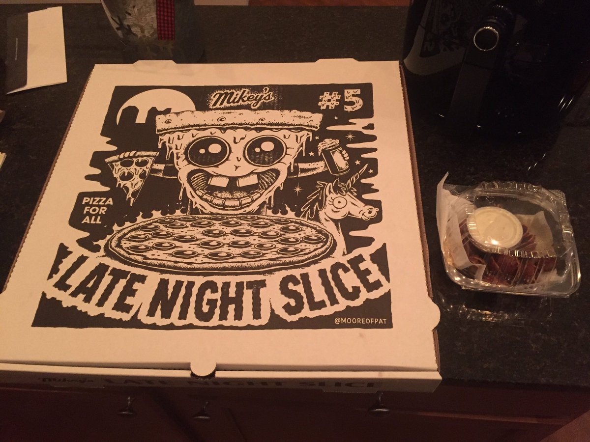 RealScottHaag's tweet photo. Starting off the weekend with some @LateNightSlice pizza (pepperoni and banana peppers) and an order of pepperoni chips. https://t.co/TaXXsXUdrF #TheColumbusWay https://t.co/RRyknmYsov