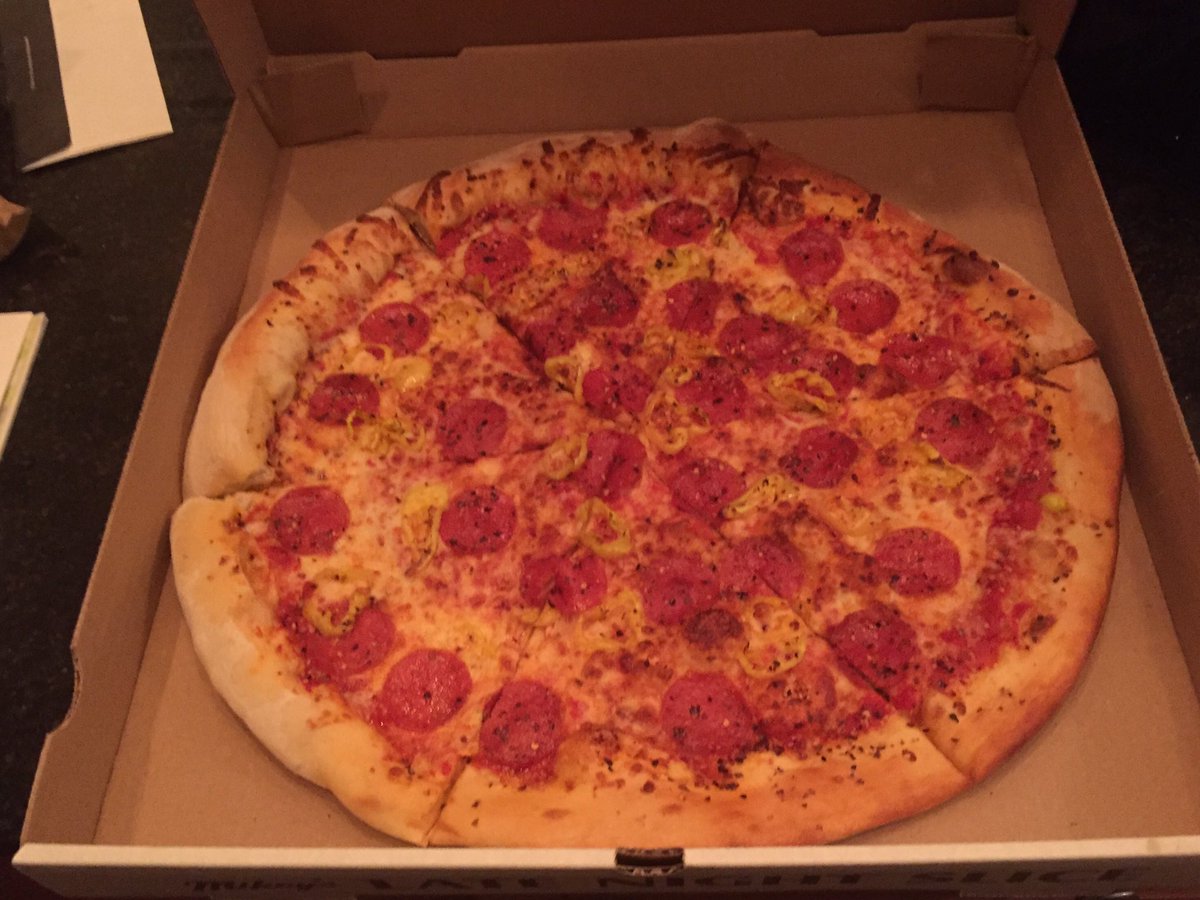 RealScottHaag's tweet photo. Starting off the weekend with some @LateNightSlice pizza (pepperoni and banana peppers) and an order of pepperoni chips. https://t.co/TaXXsXUdrF #TheColumbusWay https://t.co/RRyknmYsov