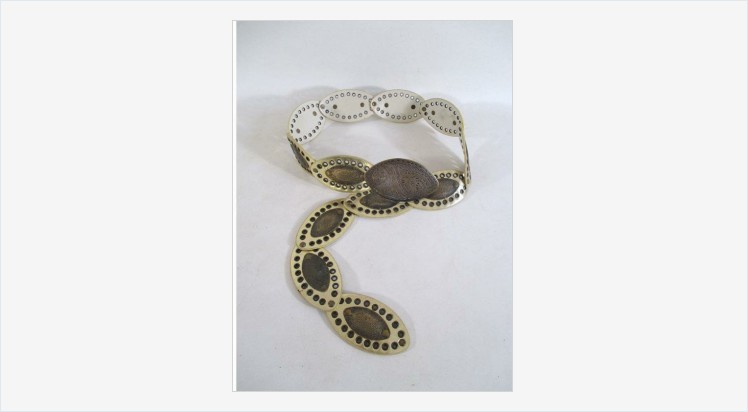 OldMagazin's tweet photo. RT @suzannee43: Hippie Boho Hiphugger Belt with Brass - #Vintage by HobbitHouse #leatherandtextile #etsyspecialt #etsyseller #shopsmall #VintageEtsy @SNRTG @SGH_RTs @blazedrts @SpxcRTS #etsy #etsypro @SympathyRTS @FearRTs @RTFAMDNR @Cods_Rts … https://t.co/q2zonxrx7q