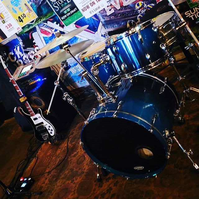 stickster's tweet photo. Rhythm section ready to roll. @acousticonionva #pearldrums #sessioncustom #zildjian #trxcymbals #rickenbacker #markbass #line6 #m20d #hxstomp https://t.co/iodaq2bg51 https://t.co/q983l4I726
