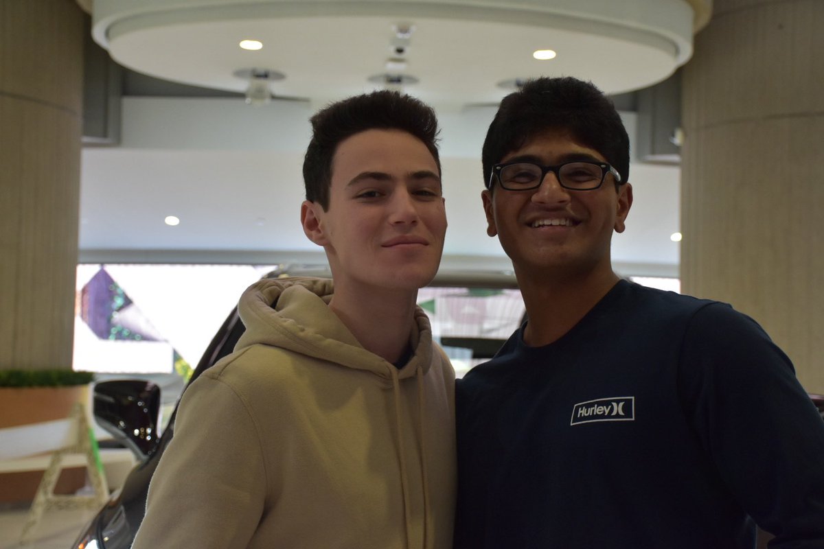 Julie Zalla tweet media