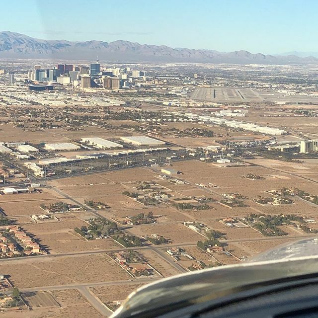 robbyirl5's tweet photo. My favorite seat. #vegasbaby #instaplane #astraspx #g100 https://t.co/bMHjuH0vc7 https://t.co/slQUTOdbCA