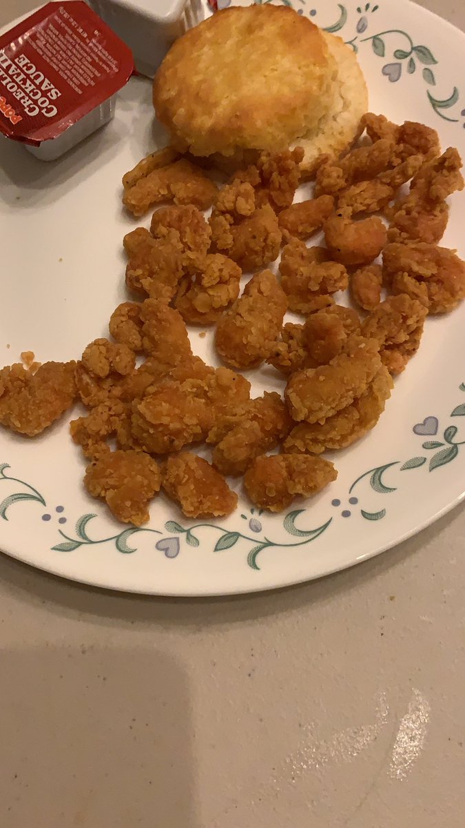 asandersb's tweet photo. @PopeyesChicken Layton, Utah location #terriblefood Dried up shrimp! You should be embarrassed to sell such poor quality food. https://t.co/H0CuloaGHI