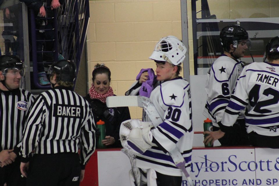JrHockeyDigest's tweet photo. @LoneStarBrahmas @mudbugshockey @NAHLHockey  Brahmas take 4-1 win in Shreveport

https://t.co/uwJY6OkD9b https://t.co/dBTMcfoagJ