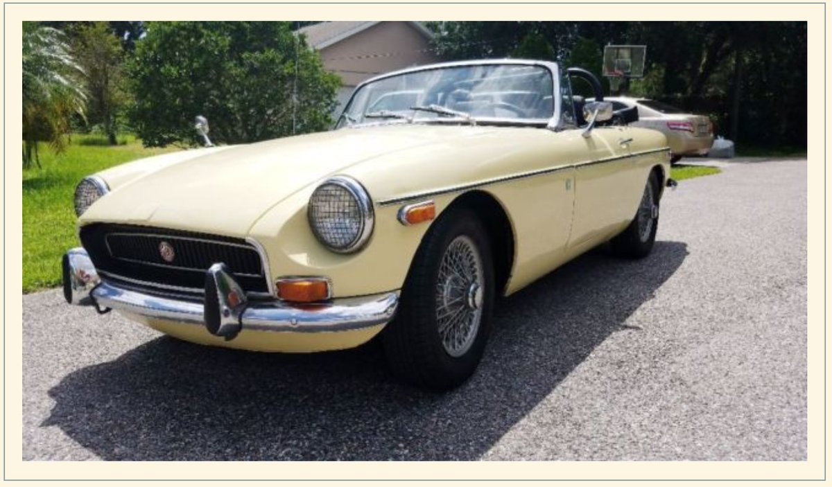 GraemeMenzies's tweet photo. This one's easy for the MG fans but should be fun for all: Name five things that are different between the one on the left and the one on the right (the colour is actually the same so that doesn't count). https://t.co/02iVdF1xiH