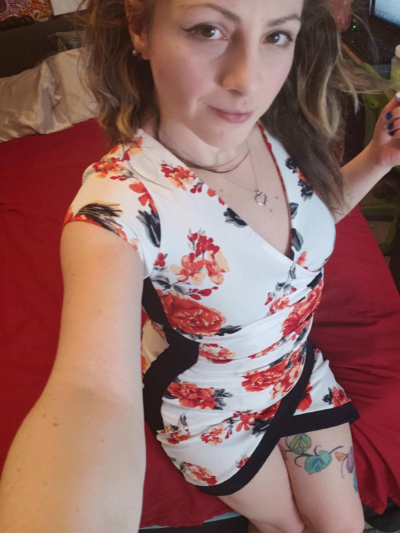 Be live in a minute or so @chaturbate @james_betterley @Bobmarley1781 @AllKindsOfWomen @Bangin_Beauties https://t.co/9BthP3drcT