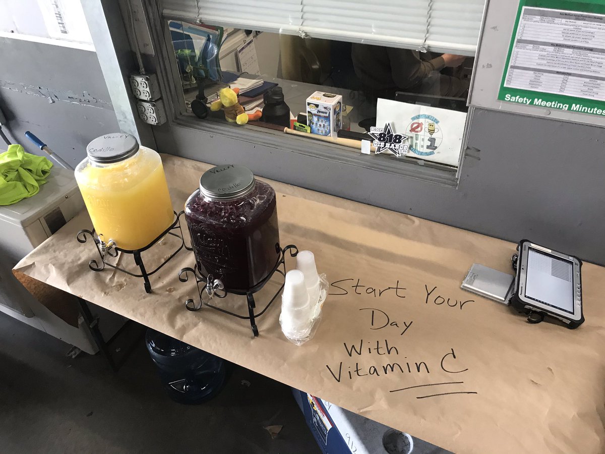 Wellness Friday!!! Start your day with some vitamin C!!! @RayRoche7 <a href="/KellyDeblaere/">Kelly J. DeBlaere</a> <a href="/jrindafernshaw/">Fern Shaw</a> <a href="/melirere/">Melinda Herrera</a> <a href="/chuckcerv3/">Carlos Cervantes</a> <a href="/LCruz_SoCalHR/">Lori Cruz</a> <a href="/SfecaFeederSfty/">San Fernando</a> <a href="/UPS_SF_safety/">UPS_SanFernando</a>