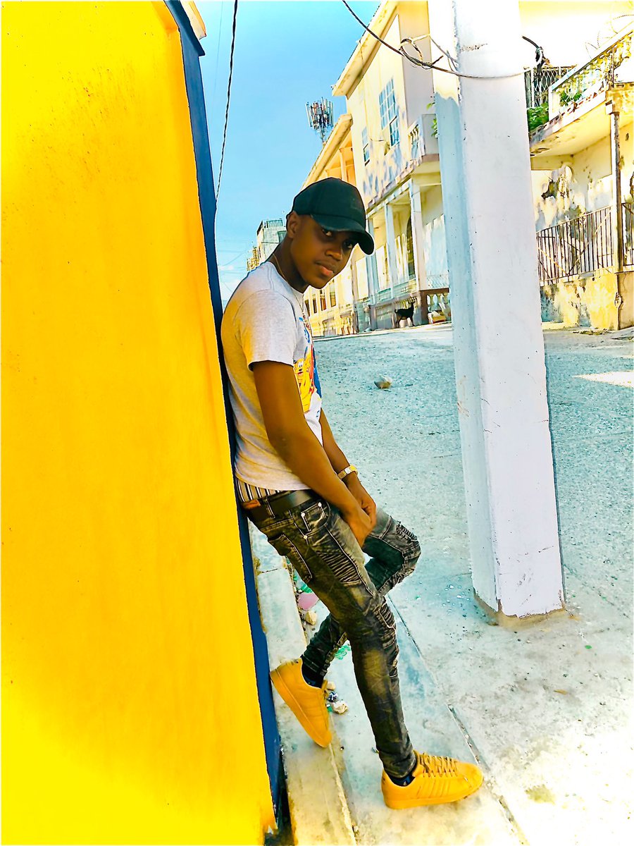 MasterPh5's tweet photo. Ane Sam pap vinn pou jwet menm
respect ✊🏻 a tout rappeur tt atis an général,ki f anpil efo soti bel music 🎶💪malgré bgy yo patrò bon yo sakrifye yo just pou f plezi a zorey fanatik rap créole fanatik music
Non jou yo la map reprann tronn mwen 💪rete focus 🤟🏻
#Master_PH https://t.co/XTuLicS60R