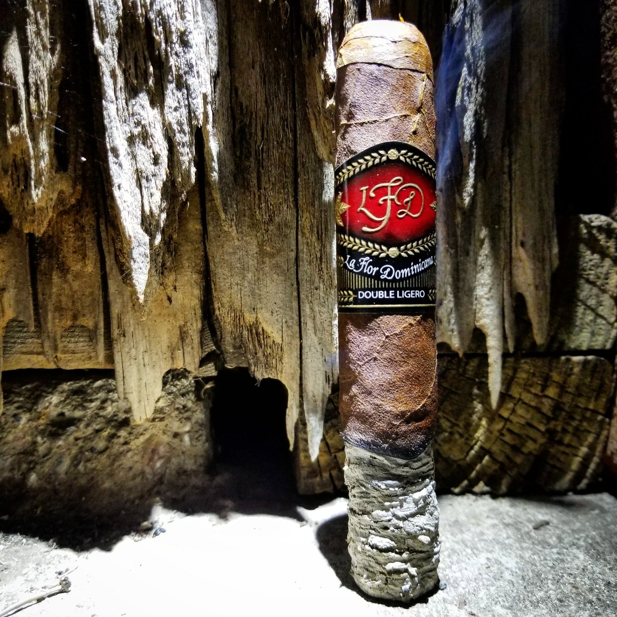 ImaTexican8's tweet photo. Who loves ligero? This guy! #LaFlorDominicana #LFDCigars #DoubleLigero @LFDcigars @LFDCarney https://t.co/C6el6JL5dj