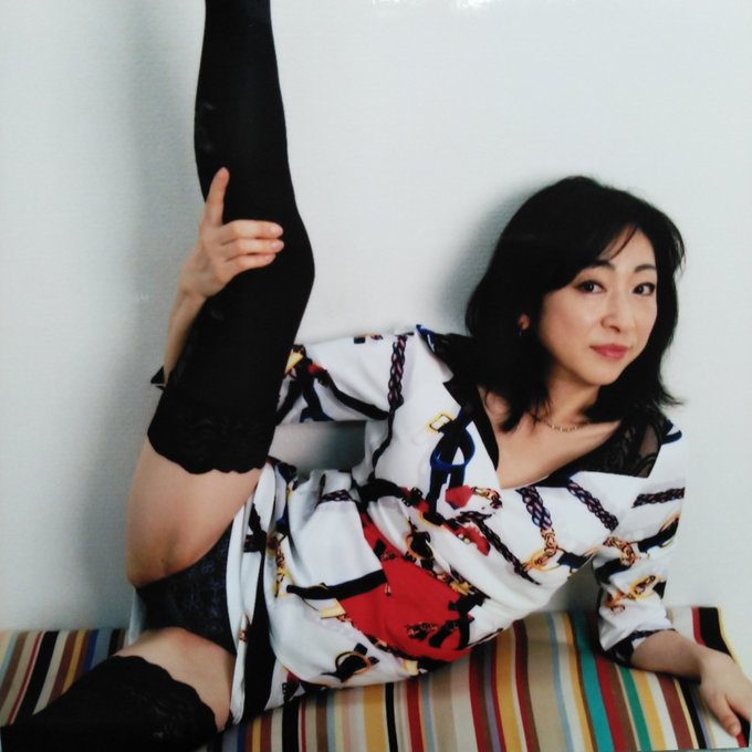 【お知らせ】 3/28(土)、スタジオArea66さんで撮影会やります📸 二週間前の土曜から日曜に日付が変わる頃に受付開始だと思います😉 その頃にはコロナパニックが少し落ち着いていますように🙏 https://t<a href="/tag/%E3%82%AB%E3%83%90%E3%83%BC%E3%83%9E%E3%83%BC%E3%82%AF"class="tags"><span>#カバーマーク</span></a>