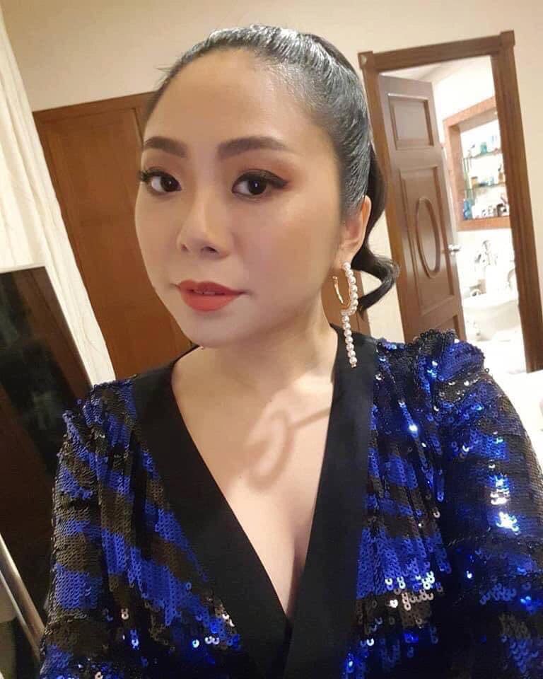 iamvietnamese7's tweet photo. # Những ai đã gặp e Nhung93 Covid trong tháng 3...xin vui lòng tự giác bảo hộ và đến trình báo để cách ly để Hà Nội đc an toàn...tất cả mọi người chia sẻ để những người gặp e Nhung tự giác đi cách ly https://t.co/elSErypwdG