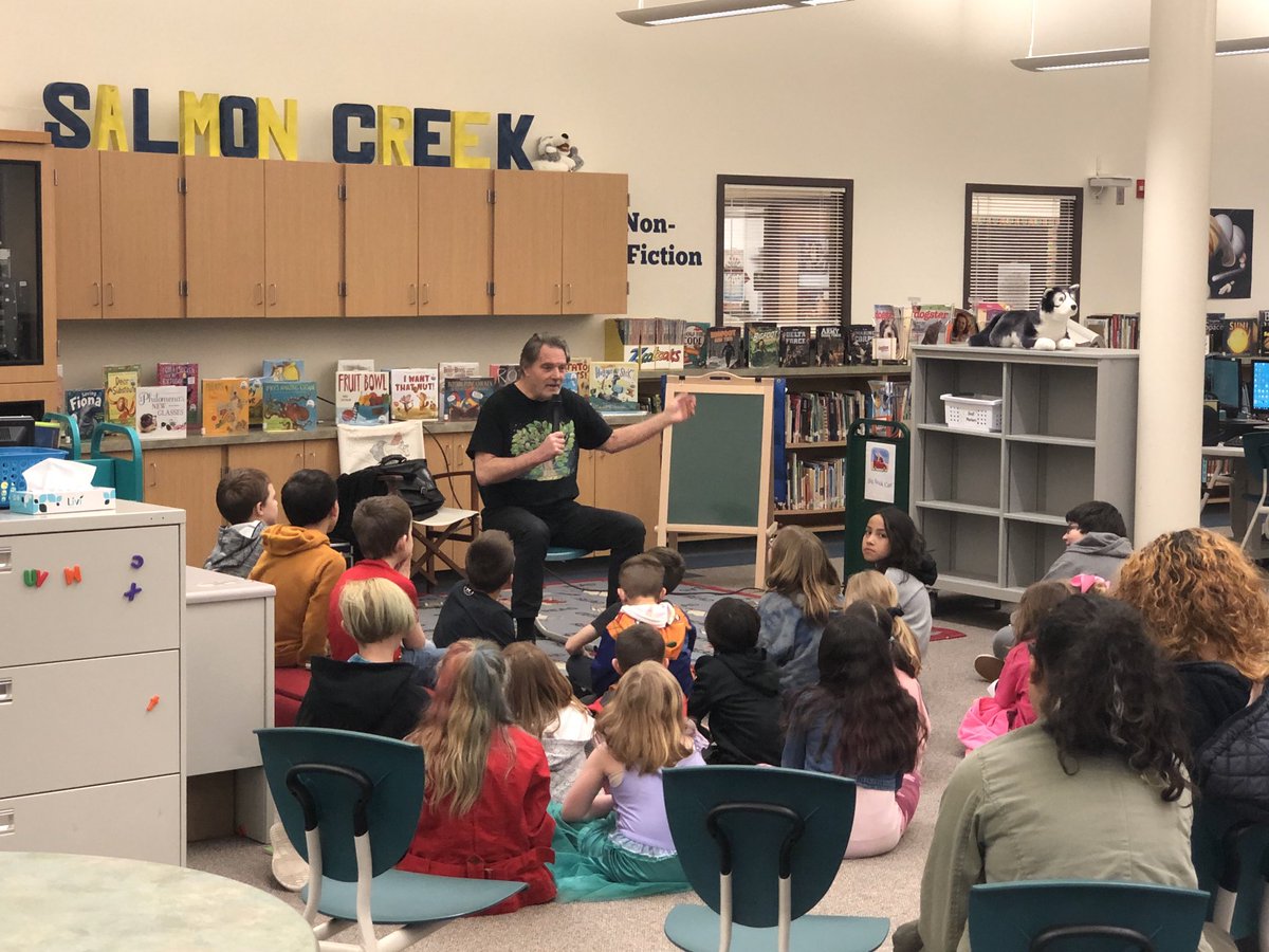 HeathAngelbeck's tweet image. Story telling at Salmon Creek Elementary’s Read around the world.  This is how we #huskylearning