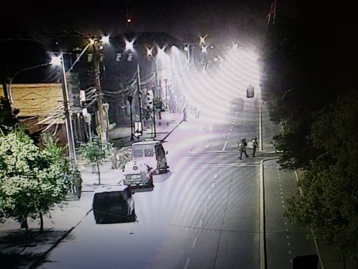 CarabOHiggins's tweet photo. Ahora! @CarabOHiggins está procediendo  en Av. Alameda con calle Pedro Emilio Cuadra #OrdenyPatria #LaPrevencionEsNuestraEsencia https://t.co/A5w03s7OAI