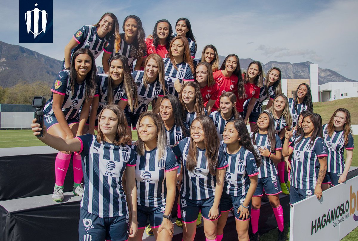 Rayadas's tweet photo. ���| ¡La 📸 de la 🤳!

#ArribaElMonterrey 🇫🇮 https://t.co/Hkuz0k0Z9c