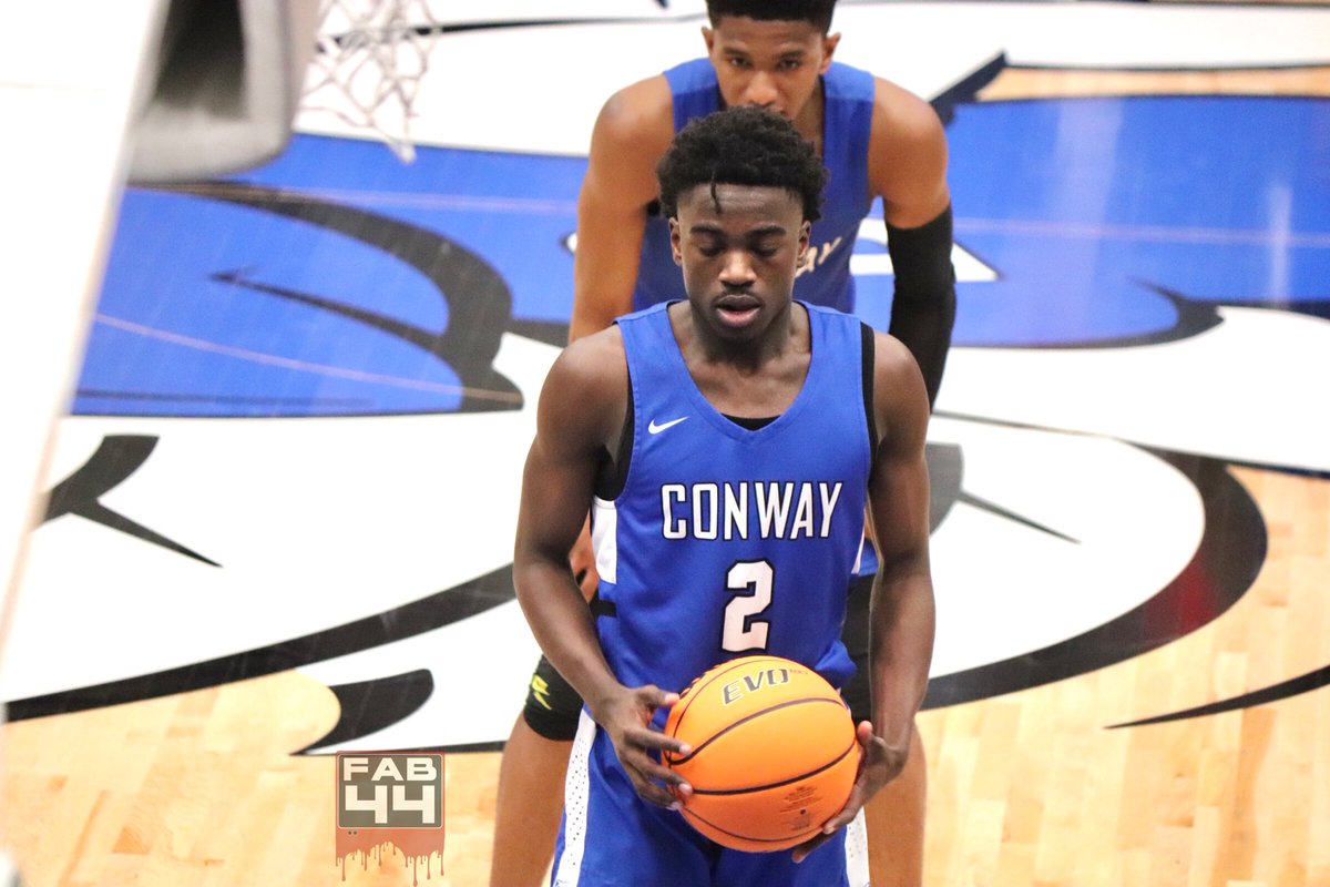 FAB44TV_'s tweet photo. π¨UPSET ALERT: Down Goes FRAZIER....#1 Seed NLR goes down 72-57 to Conway Wampus Cats!!! @treytull2 Game High 26 @AStateMB signee @caleb_london 20pts πͺπ½.... @Spencthegoat led the Charging Wildcats with 15 pts #6AStateTournament https://t.co/yJmMDTYovB