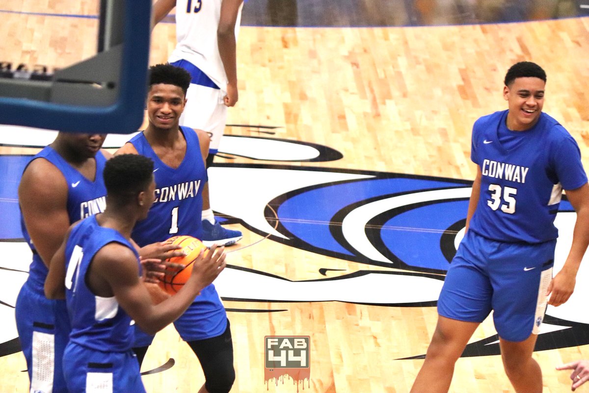 FAB44TV_'s tweet photo. π¨UPSET ALERT: Down Goes FRAZIER....#1 Seed NLR goes down 72-57 to Conway Wampus Cats!!! @treytull2 Game High 26 @AStateMB signee @caleb_london 20pts πͺπ½.... @Spencthegoat led the Charging Wildcats with 15 pts #6AStateTournament https://t.co/yJmMDTYovB