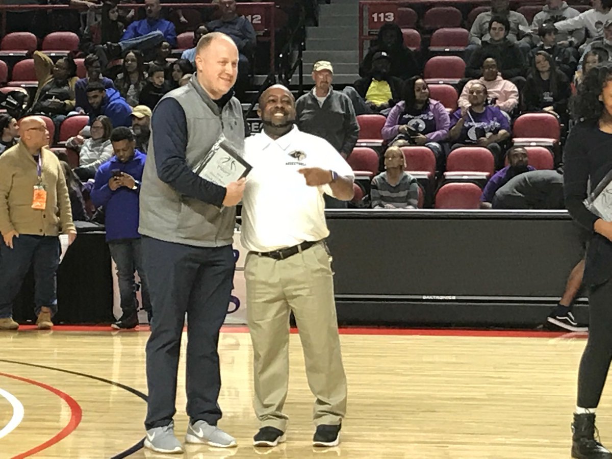 EstersJasonD's tweet image. Congratulations to Coach Joe Hood on being named the 4th Region Basketball Coaches Association Coach of the Year!!!
⁦@jhoodbb25⁩ ⁦@WCAthleticDept⁩