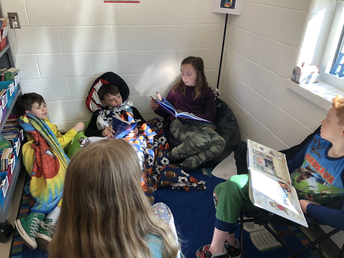 MrsRohweder's tweet photo. Today we had a Reading Pajama Party for Read Across America Week. We snuggled up in our pjs to enjoy bedtime stories shared by our classmates plus cookies and milk. @PrairieRidge345 #ReedsburgPride https://t.co/KanNIPXgfP