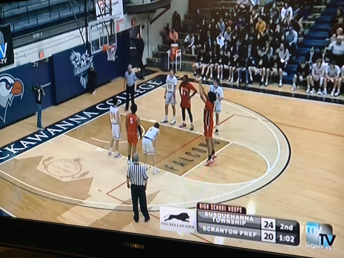 NinoOne's tweet image. Attempting to set up an antenna for the first time in 20 years to watch @fccincinnati tomorrow night.

Bad news, no @Star64WSTR from what I can tell. Good news, I stumbled across Michael Scott’s Alma Matter #ScrantonPrep 🔥😬 

#FCCincy #MLS25 #LOLOK