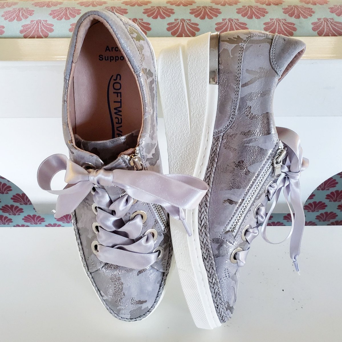 yaridsshoes's tweet photo. Sometimes you need a little height, even when you're running around.
https://t.co/jUb6b1VQvg
#yarids #softwaves #handmade #madeinportugal #archsupport #camo #neutralstyle #alldaywear #ootd #shoeoftheday #shopnow https://t.co/Fqf8yq2uta
