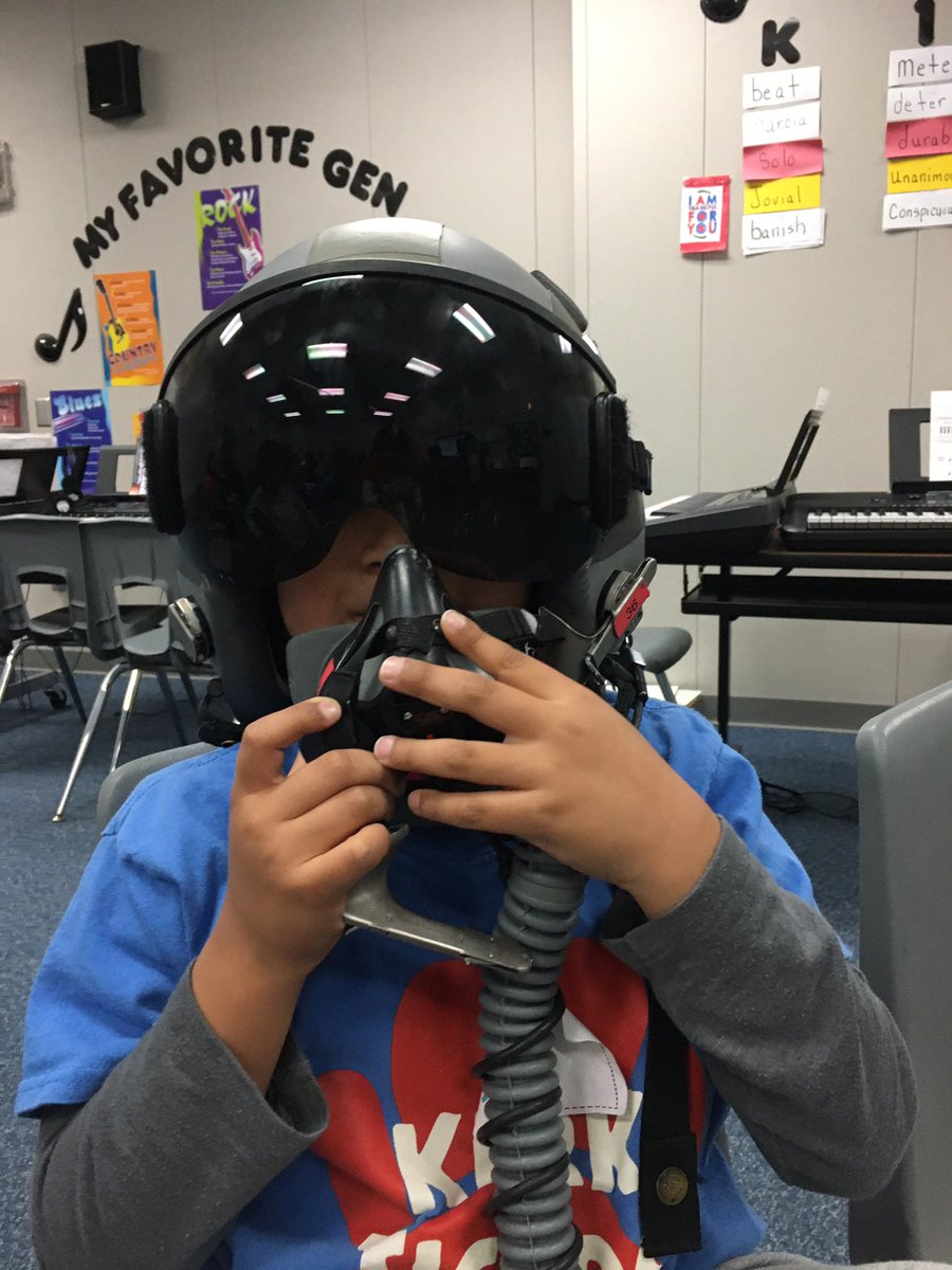 linhple's tweet photo. College &amp; career week @KirkElementary @iluvmuzikk @MrsMirelesClass  @JenniferBurgard 
Kindergartens have been enjoying the Jet Fighter pilot class instructed by Mr Brown, this morning! 
#KirkRoar #abraKirkdabra @KirkElementary https://t.co/wZAv8n3u2z
