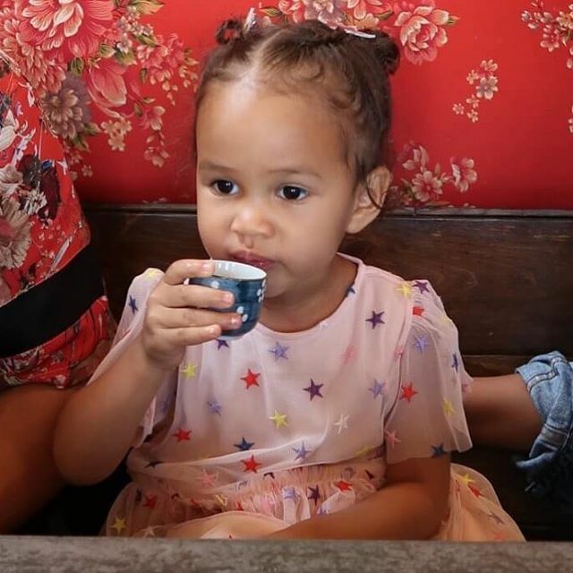 BabyLunaSimone's tweet photo. caption this 👇🏽😂👀🍵 https://t.co/oT68R3nc6I https://t.co/MEBJgoQFMq