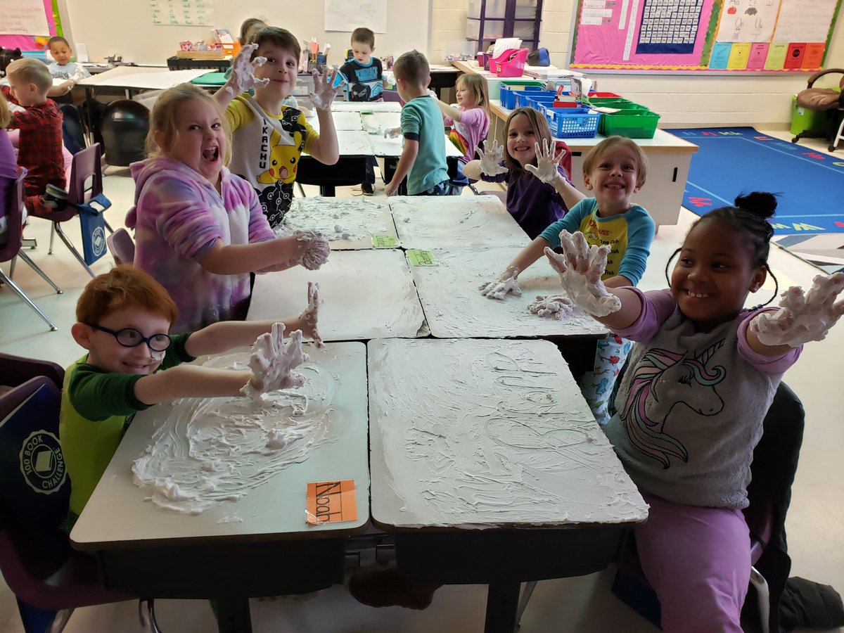 mrsmcgurn's tweet photo. Had a little fun today with Word Talks! Shaving cream and silly words to reinforce OR words! 
#hornetpride #mcgurnsmcnuggets #rm42 #firstgrade #isleread https://t.co/hKV5gm85ju