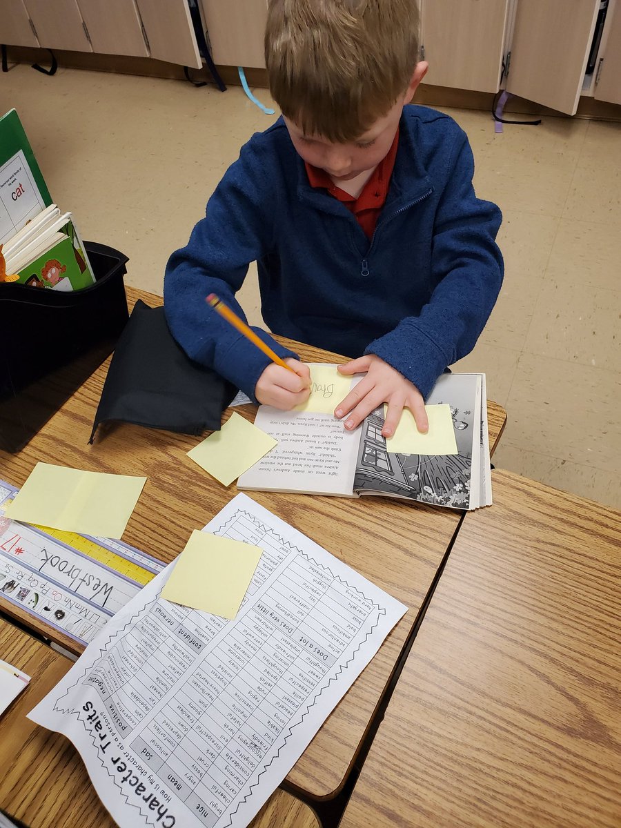 MrsEverett1st's tweet photo. Labeling character traits in our book books #STEAMatstribling https://t.co/oZLiDeZ37W