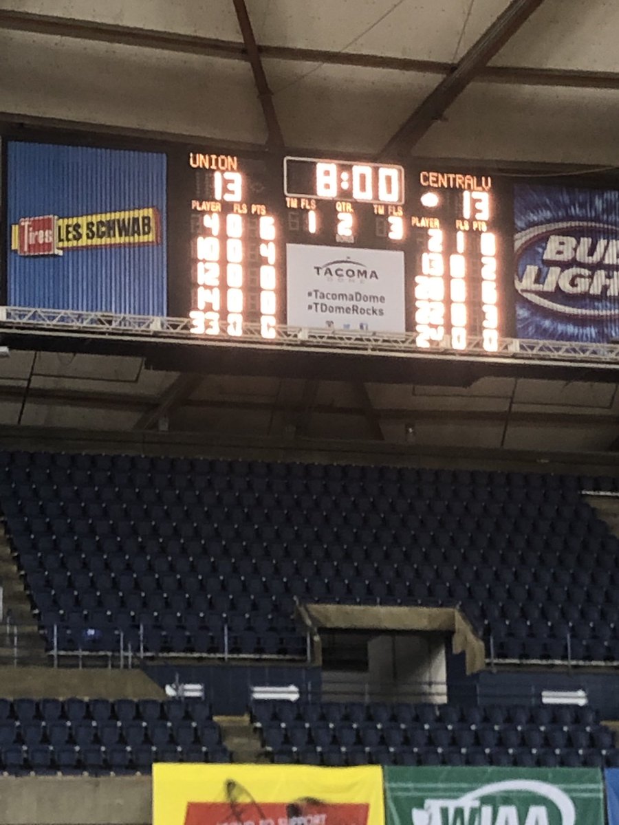 UHSTitanSports's tweet photo. After 1. We got a ball game!  #UWill #ReachHigher https://t.co/3YAuZKcOQ1