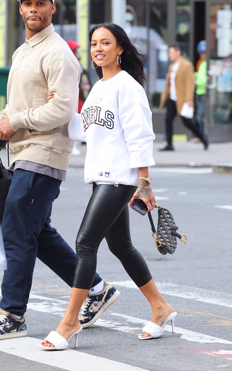 fckyeskarrueche's tweet photo. Karrueche and Victor Cruz https://t.co/7IaJMQaisk