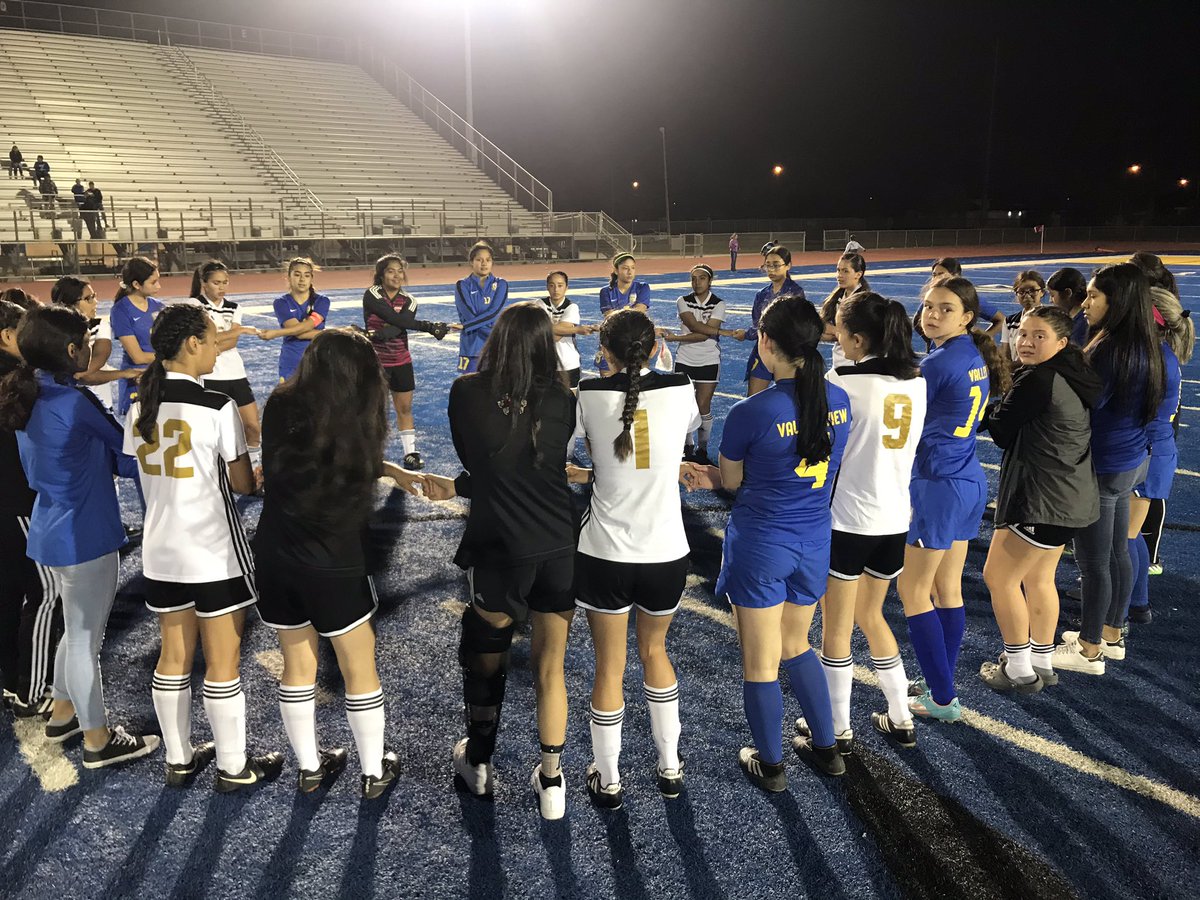 eehssoccer's tweet photo. The Lady Jackets defeat Vlley View in penalty’s. 

Lady Jackets 5

Valley View 3

Congratulations!! The next game will be Tuesday, home against Brownsville Porter. And good luck to Valley View on the rest of their season! https://t.co/NWV9Wx1qBg